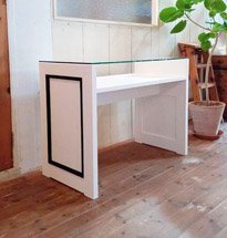 Bàn nail đơn giản mặt kính cao cấp màu trắng đen hiện đại BLN08