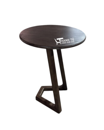 Bàn tròn cafe chân mũi tên - giữa 2 ghế