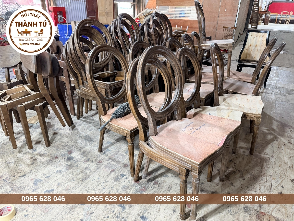 Bàn ghế trà sữa ở Hậu Giang