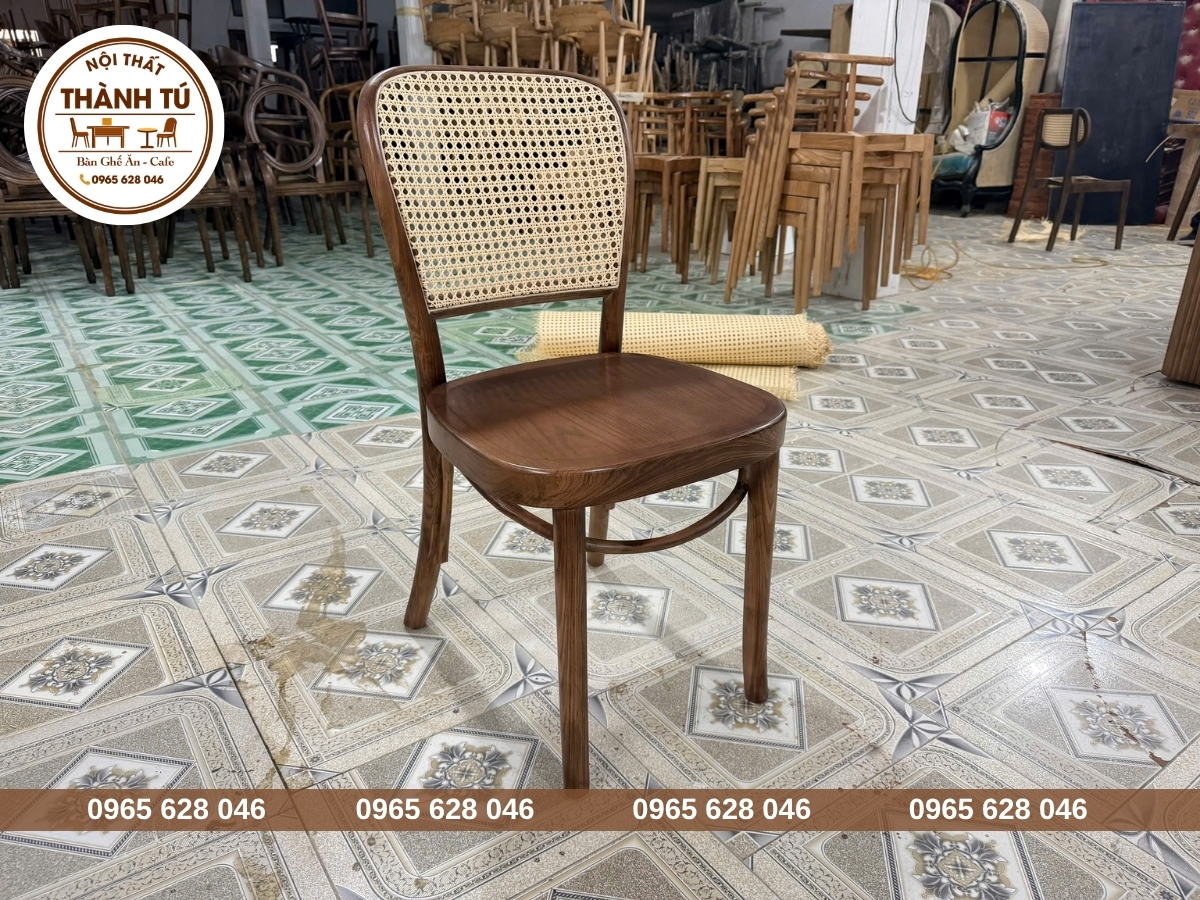 Xưởng sản xuất ghế cafe gỗ tựa lưng mây