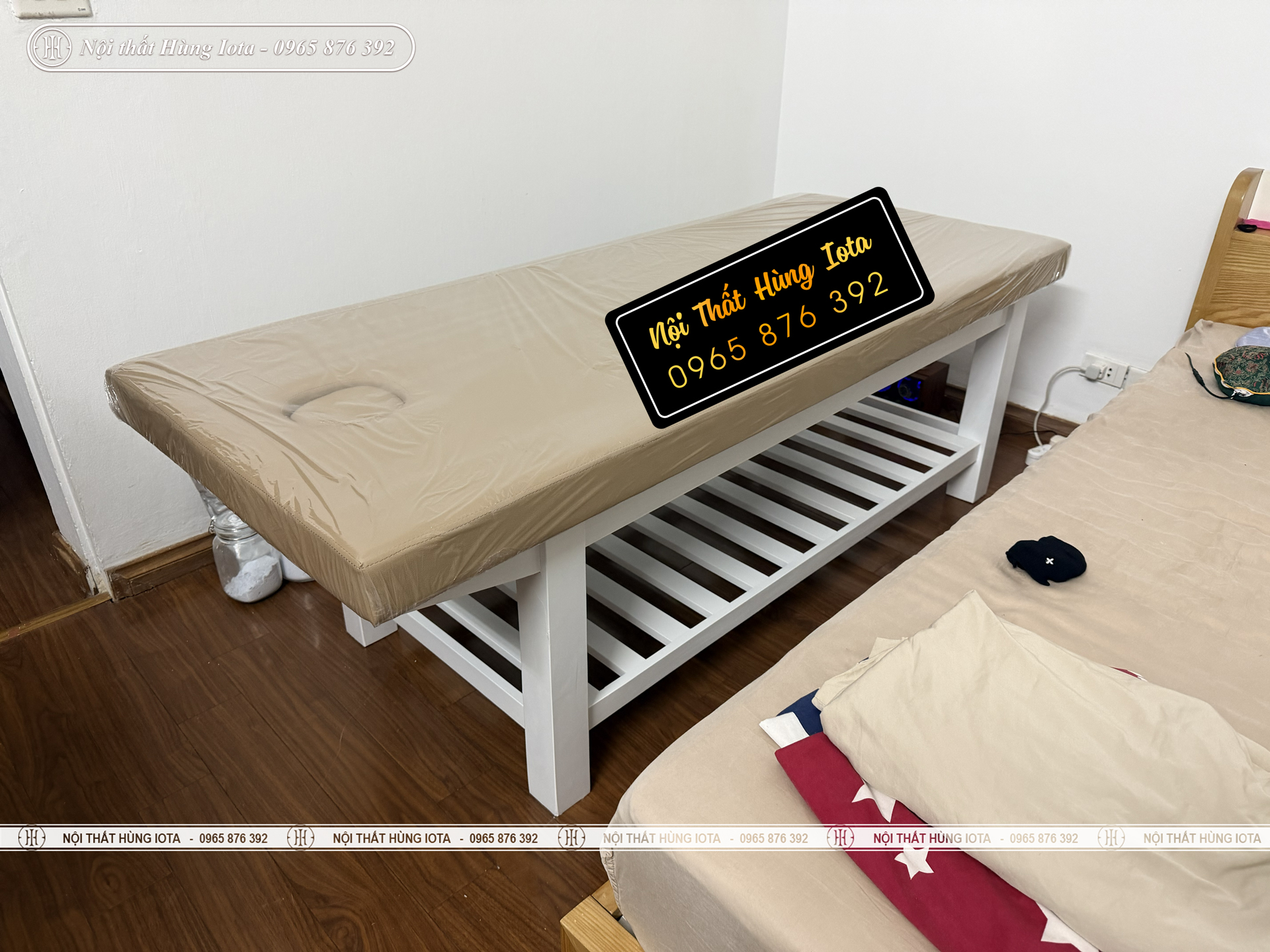 Giường spa màu be ở Nghĩa Đô